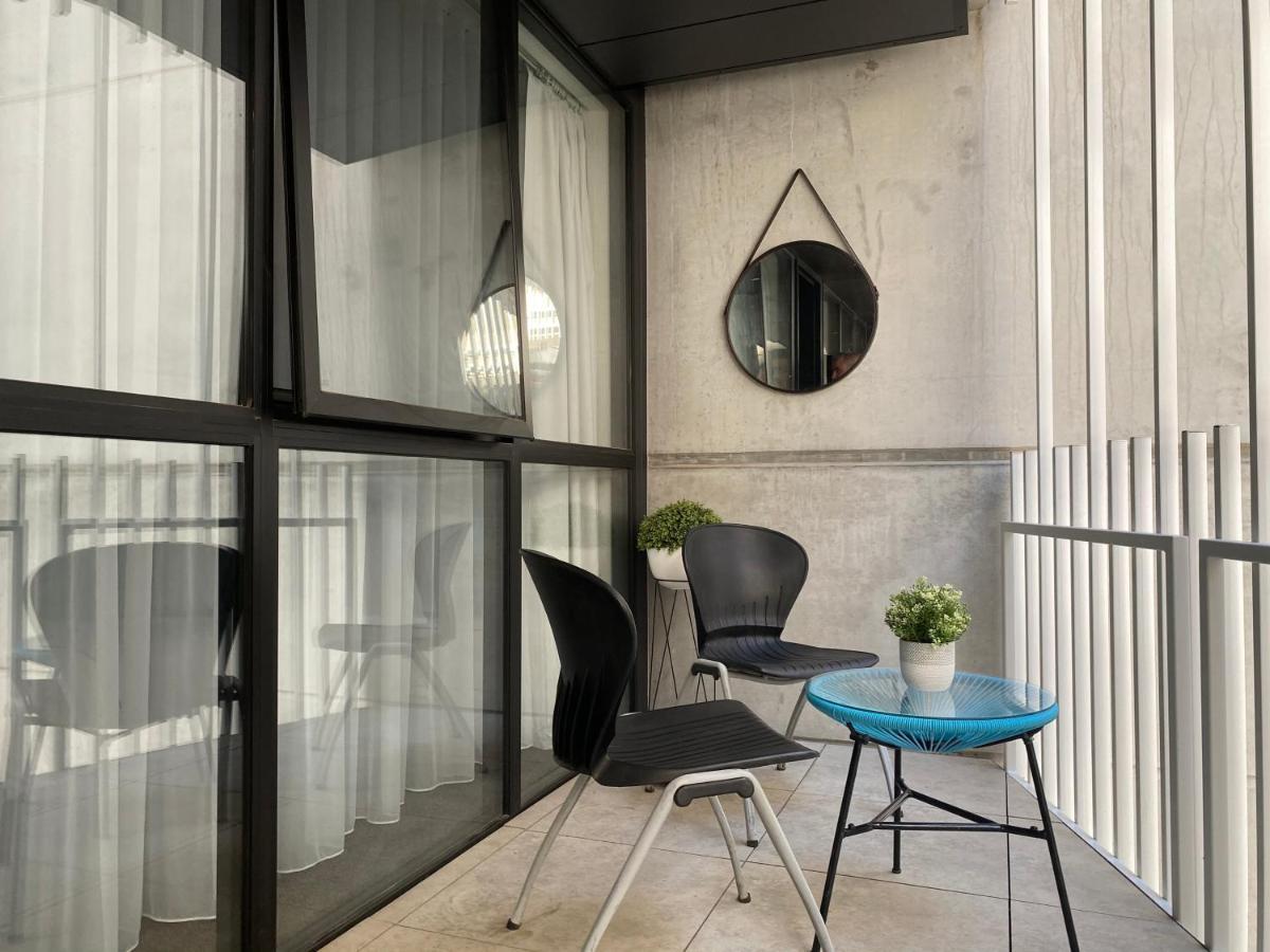 The Gallery Luxe 1 Bedroom Executive Apartment In The Heart Of Braddon Wine Secure Parking Wifi Canberra Exterior photo
