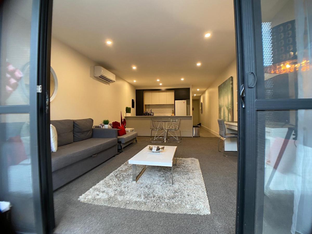 The Gallery Luxe 1 Bedroom Executive Apartment In The Heart Of Braddon Wine Secure Parking Wifi Canberra Exterior photo